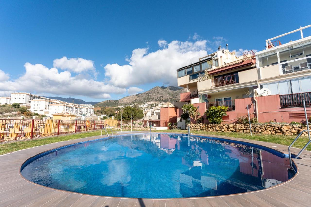 בנאלמדנה Beachside Retreat With Private Terrace מראה חיצוני תמונה