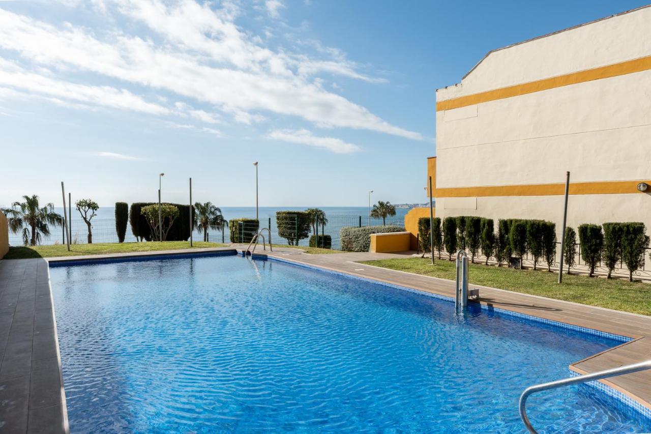 בנאלמדנה Beachside Retreat With Private Terrace מראה חיצוני תמונה