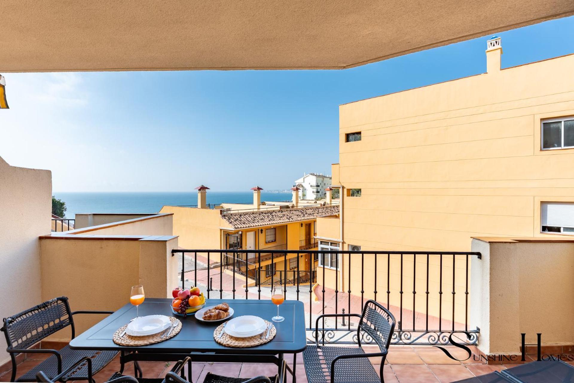 בנאלמדנה Beachside Retreat With Private Terrace מראה חיצוני תמונה
