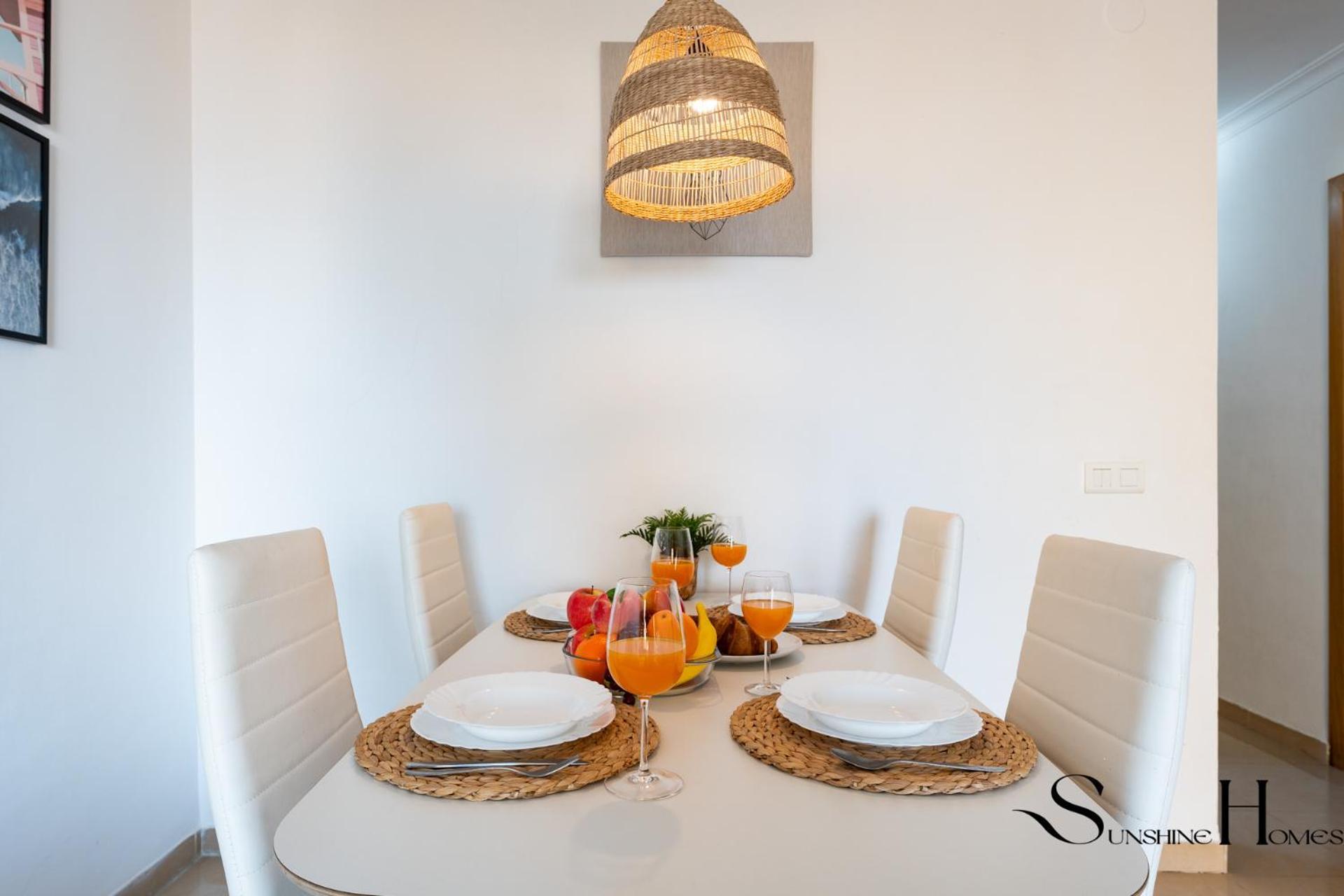 בנאלמדנה Beachside Retreat With Private Terrace מראה חיצוני תמונה